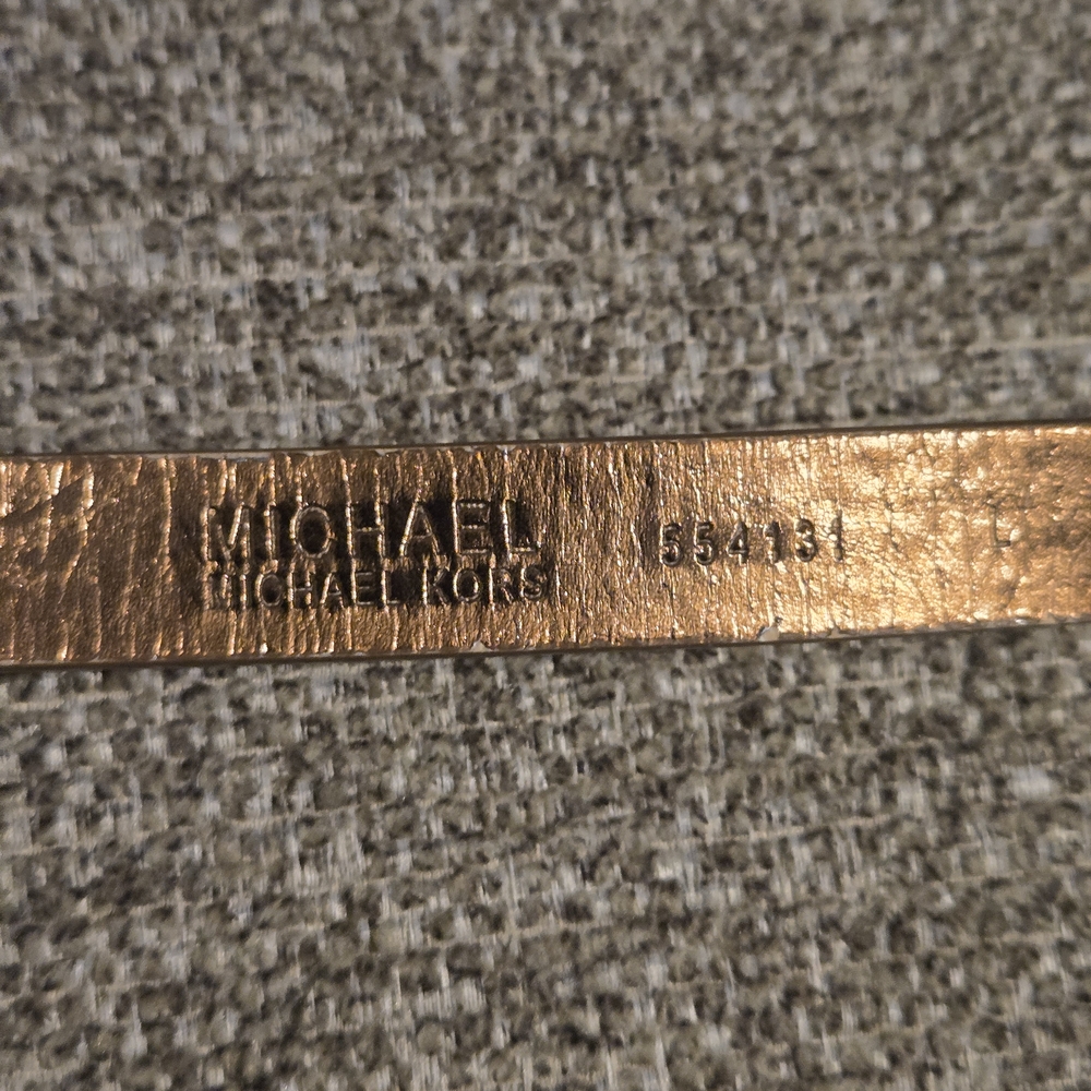 Michael Kors Cream MBag with Gold Chain - Picture 6 of 13